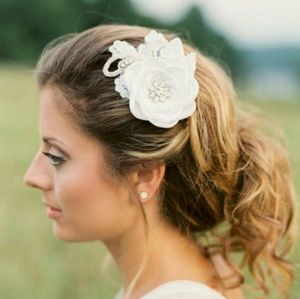 Bridal Flower Hair Piece. Bridal Flower Hair Comb.